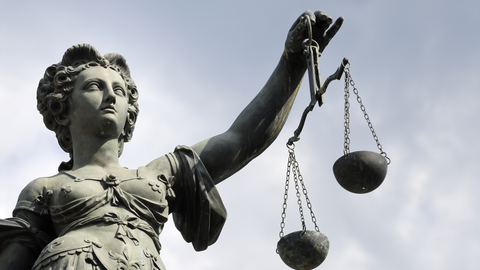 Informationen zum Schulrecht Justizia